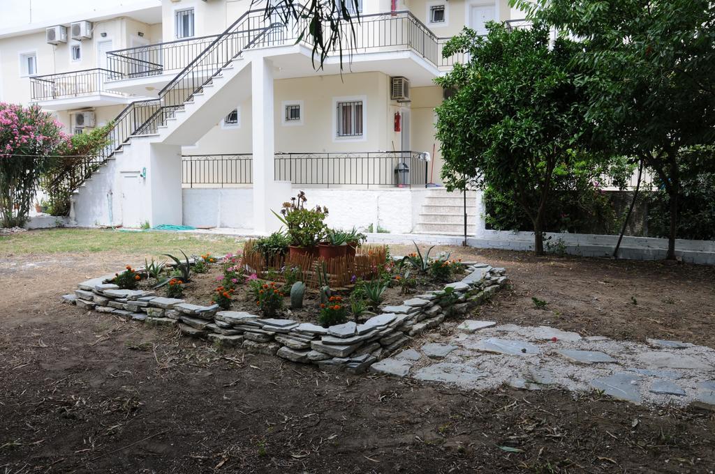 דירות Kalamákion Vicky'S Garden מראה חיצוני תמונה